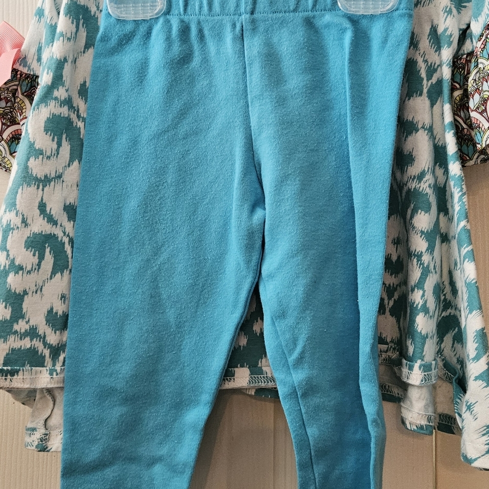 Toddler top with leggings